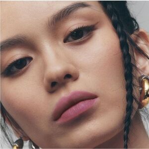 Fenty Beauty Icon Velvet Liquid Lipstick “RiRi”